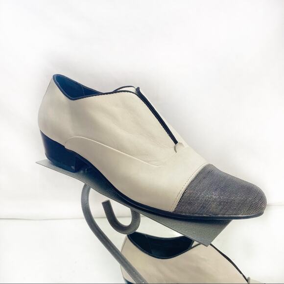 Dolce Vita Cream & Black Leather Ollie Cap Toe Oxfords Size 9 - Picture 1 of 7